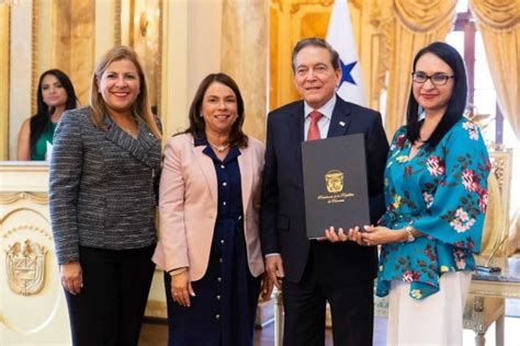 Presidente De La República De Panamá Laurentino Cortizo Cohen