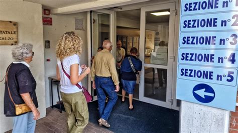 Ballottaggi Affluenza In Calo Anche Alle 23 Nei Comuni Di Ventimiglia