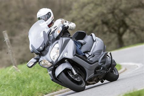 Le Suzuki Burgman 650 Le Maxiscooter GT Par Excellence