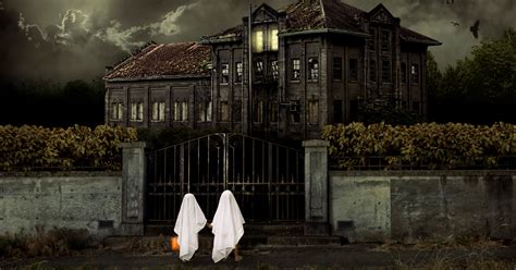 The Great Depression Origins of Halloween Haunted Houses | HISTORY