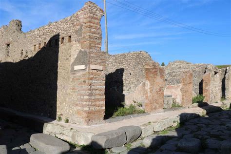 Unnamed Vicolo On Right Vicolo Di Tesmo On Left Pompeii December