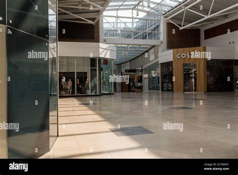 Basingstoke shopping centre shut during lockdown Stock Photo - Alamy