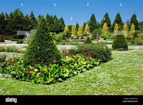 Newstead abbey gardens hi-res stock photography and images - Alamy