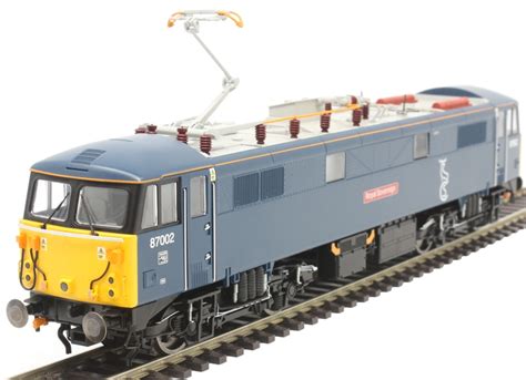 Hornby R3751 Class 87 87002 Royal Sovereign In Caledonian Sleeper