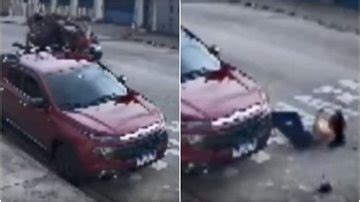 VÍDEO Motorista acelera e atropela casal em charrete e foge sem