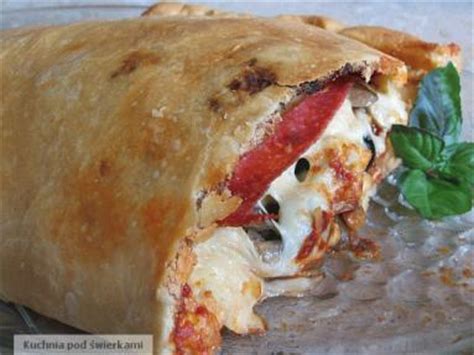 Przepis Na Pizza Calzone Z Pieczarkami I Salami Przepis