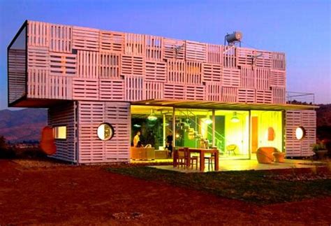 5 Examples Of Recycled Shipping Pallet Architecture Ecofriend