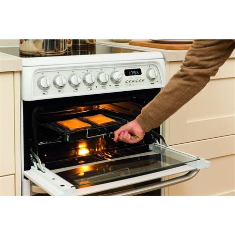 Grade A1 Hotpoint Ch60ekw Kendal Double Oven 60cm Electric Cooker With Ceramic Hob White A1