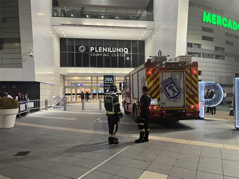 Desalojado El Centro Comercial Plenilunio De Madrid Por Un Incendio En