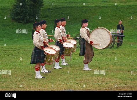 Scottish Military Band Drummers Hi Res Stock Photography And Images Alamy