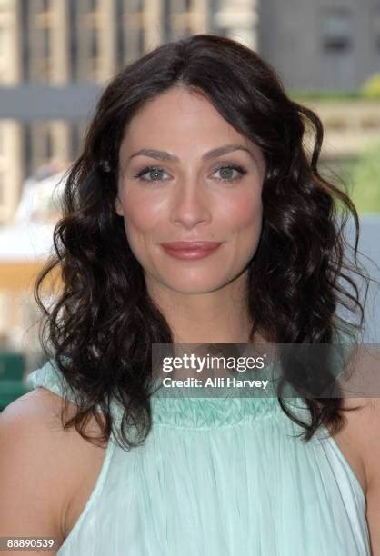 Actress Joanne Kelly Photos And Premium High Res Pictures Getty Images