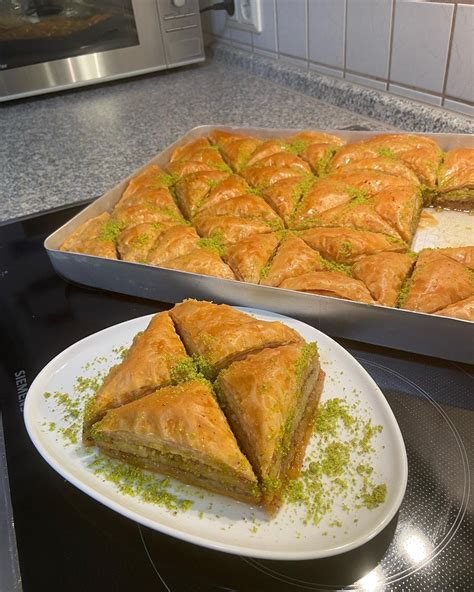 Cevizli Baklava | Nefis Lezzetler Sitesi - NefisLezzetim.Com