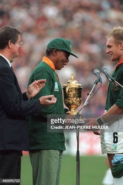 181 Nelson Mandela Francois Pienaar Photos And High Res Pictures Getty