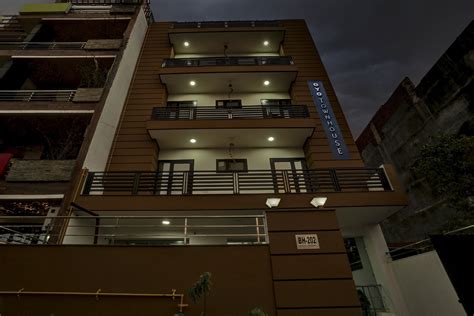 Townhouse Hotels In Sector 63 A Noida For Sanitised Stays Starting