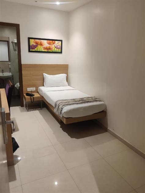 Hotel Leafio Near Airport Mumbai