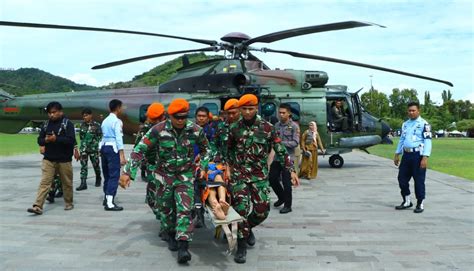 Aksi Heroik Pasukan Elite Kopasgat Tembus Medan Terjal Evakuasi Korban