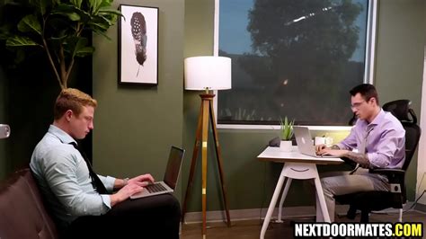 Hot Guys Fuck Bareback In The Office XNXX