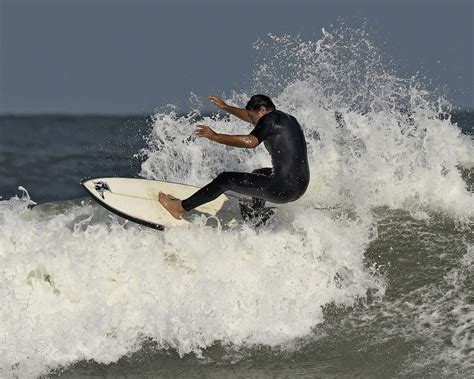 Surfing Surfer Riding The Waves At Ponce Inlet Beach Mike Stoy Flickr