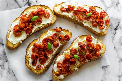 Bruschette Pomodorini E Ricotta Le Ricette Di Simo E Cicci