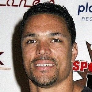 Tony Gonzalez - Age, Family, Bio | Famous Birthdays