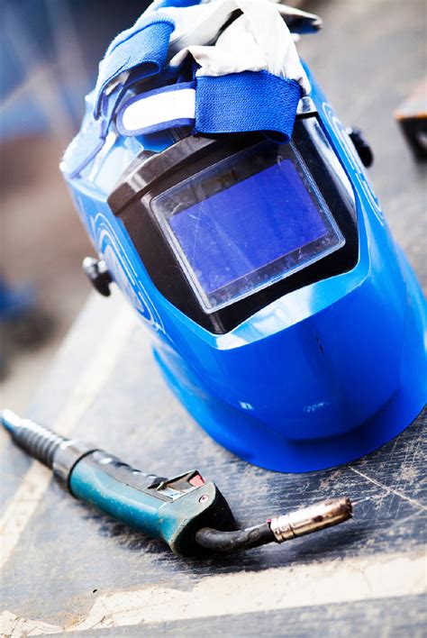 Choosing a Welding Helmet | Blain's Farm & Fleet Blog