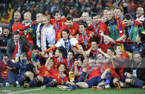 spanish team celebrate   trophy    fifa world