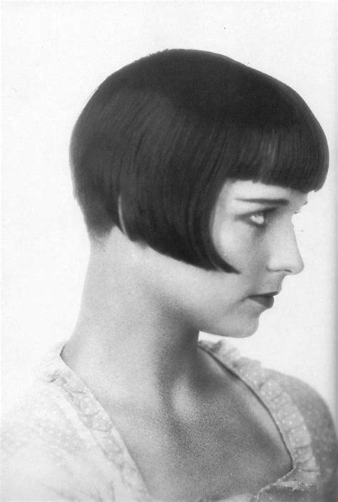 Miss Flapper Louise Brooks And Her Perfect Bob 1920s 1920s Bobbed Hair Pinterest