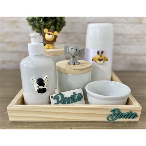 Kit Higiene Bebe Porcelana E Pinus Safari Nome Faz A Boa