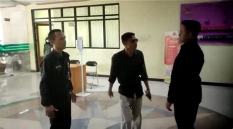 Mengamuk Di Kantor Dprd Oknum Lsm Dipolisikan