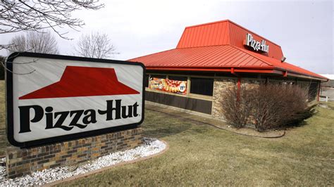 The architect who designed Pizza Hut’s ‘red roof’ restaurants made a ...