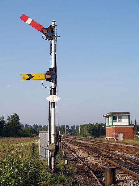 The Origin Of The Green Yellow And Red Color Scheme For Traffic Lights