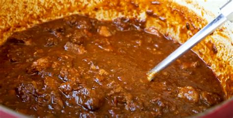 Spice Up Your Taste Buds With This Best Homemade Texas Style Chili Recipe