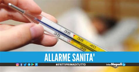 Febbre Alta Debolezza E Raffreddore I Sintomi Dell Influenza