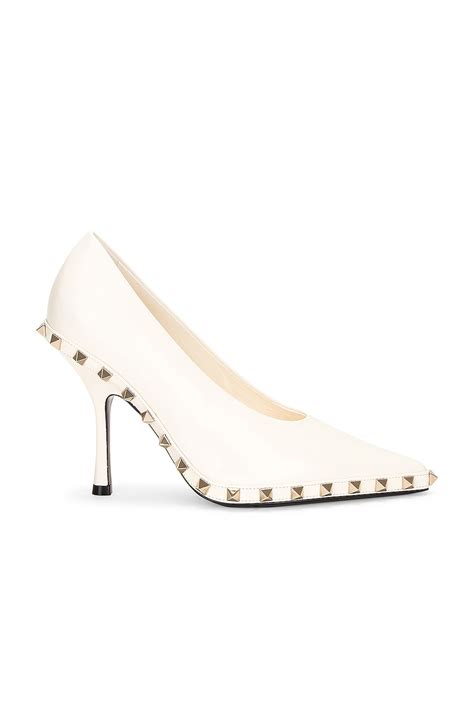 Valentino Garavani Rockstud Ankle Strap Pump In Ivory Fwrd