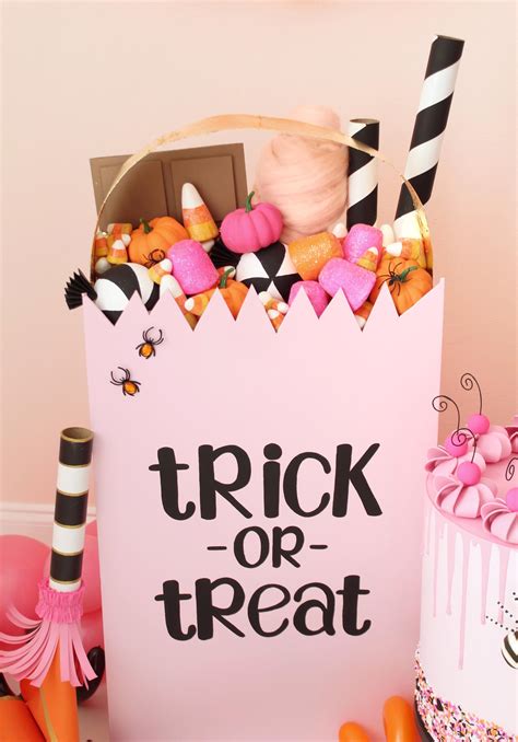 DIY Oversized Trick or Treat Bag Template — The Creative Heart Studio