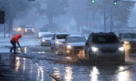 Tormenta De Lluvia Y Nieve Azota El Sur De California Austin Latino