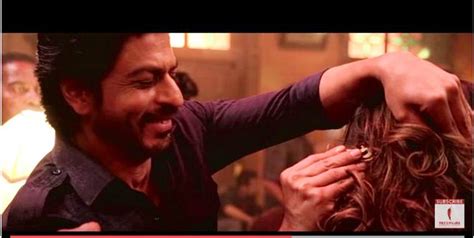 Raees Song Laila Main Laila Making Chivalrous Shah Rukh Khan Helps