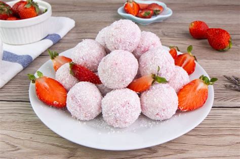 Tartufini Fragole E Cocco La Ricetta Delle Palline Senza Cottura