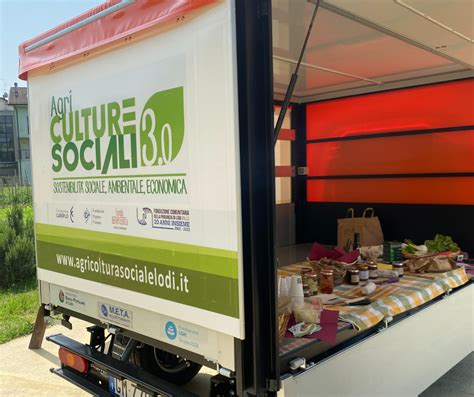 Inaugurazione Del Community Truck Fondazione Comunitaria Della