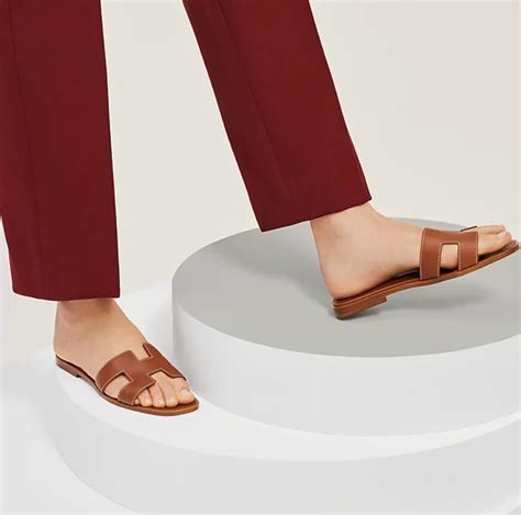 15 Awesome Hermès Sandals Dupes And Alternatives In 2024