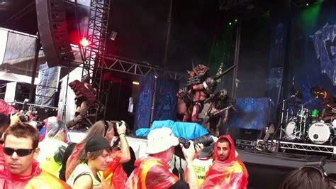 Gwar Live Intro Blood Spray Soundwave Sydney 2014 Youtube