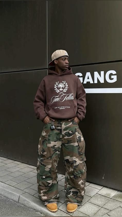 Camo pants outfit for men streetwear in 2025 | Camo pants outfit ...