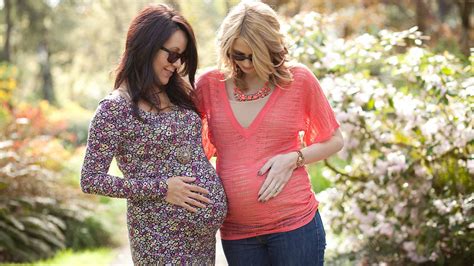 Enceinte En Même Temps Que Sa Mère