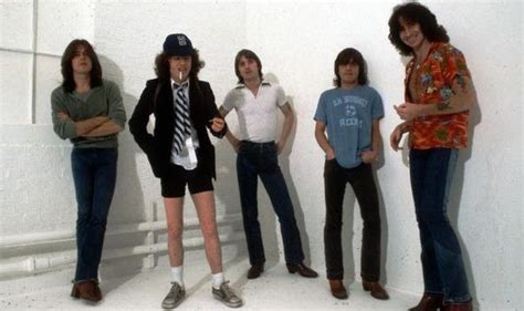 10 Best Acdc Songs Of All Time Singersroom