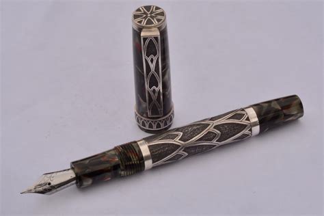 Gothic fountain pen | The International Association of Penturners