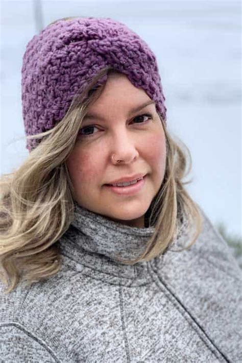 Free Crochet Headband Pattern With A Twist Includes Video Tutorial