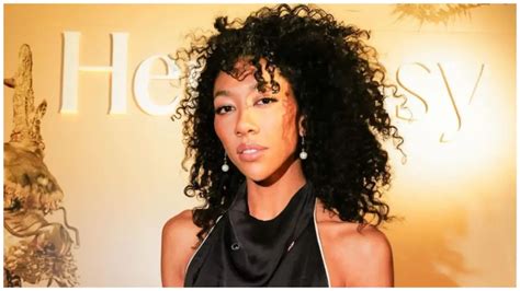 You Re Not Pretty Enough Aoki Lee Simmons Ditches Modeling After