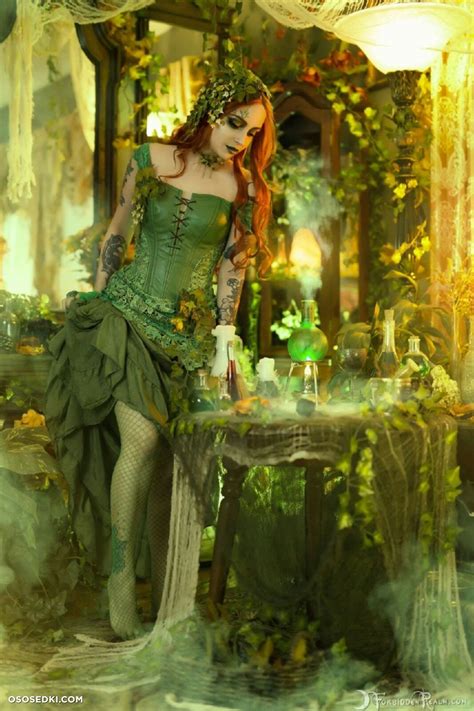 Model Genevieve Genthehobbit In Cosplay Poison Ivy From Dc Comics 24 Leaked Photos From