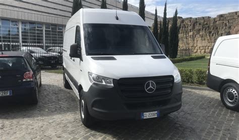 Veicoli Commerciali Mercedes Punta Sull Elettrico Premium Mezzi