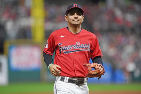 Guardians reportedly extend 2B Andrés Giménez on 7-year, $106.5 million ...